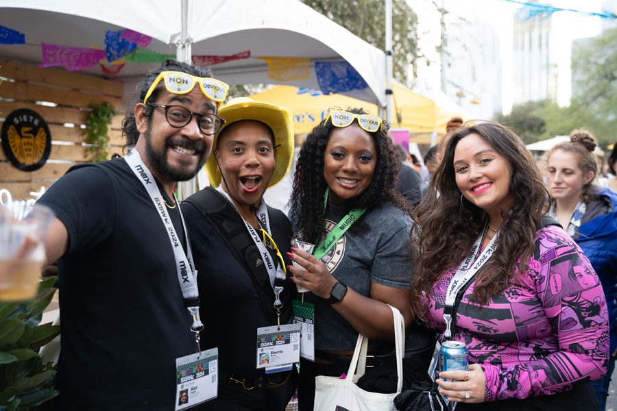 Non-Obvious 7 Minute Meetup: SXSW Austin, outside edition