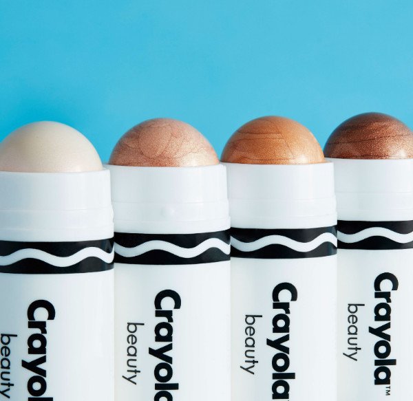 Reinventing Kodak, Blackberry & Crayola, the Twitter Problem and Why Selling Subscriptions issue artwork