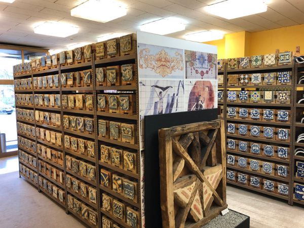 The Portuguese "Bank" That Holds Handpainted Tiles