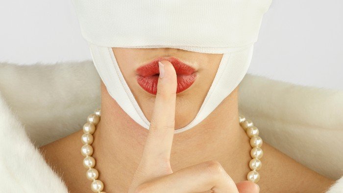 Celebrities Use Their Quarantines To Get Plastic Surgery.