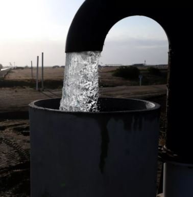 Raw Water, Airlines Testing Live Translation and 7 CES 2018 Trends To Watch issue artwork