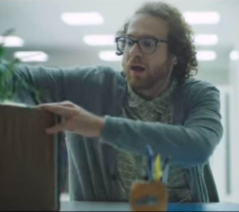 How To Your Keep Kids Safe Online, Apple's Evil New Video and a Town That Banned Photos issue artwork