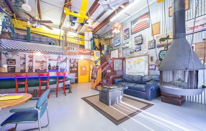 The Airplane Hangar, Geneva, Florida