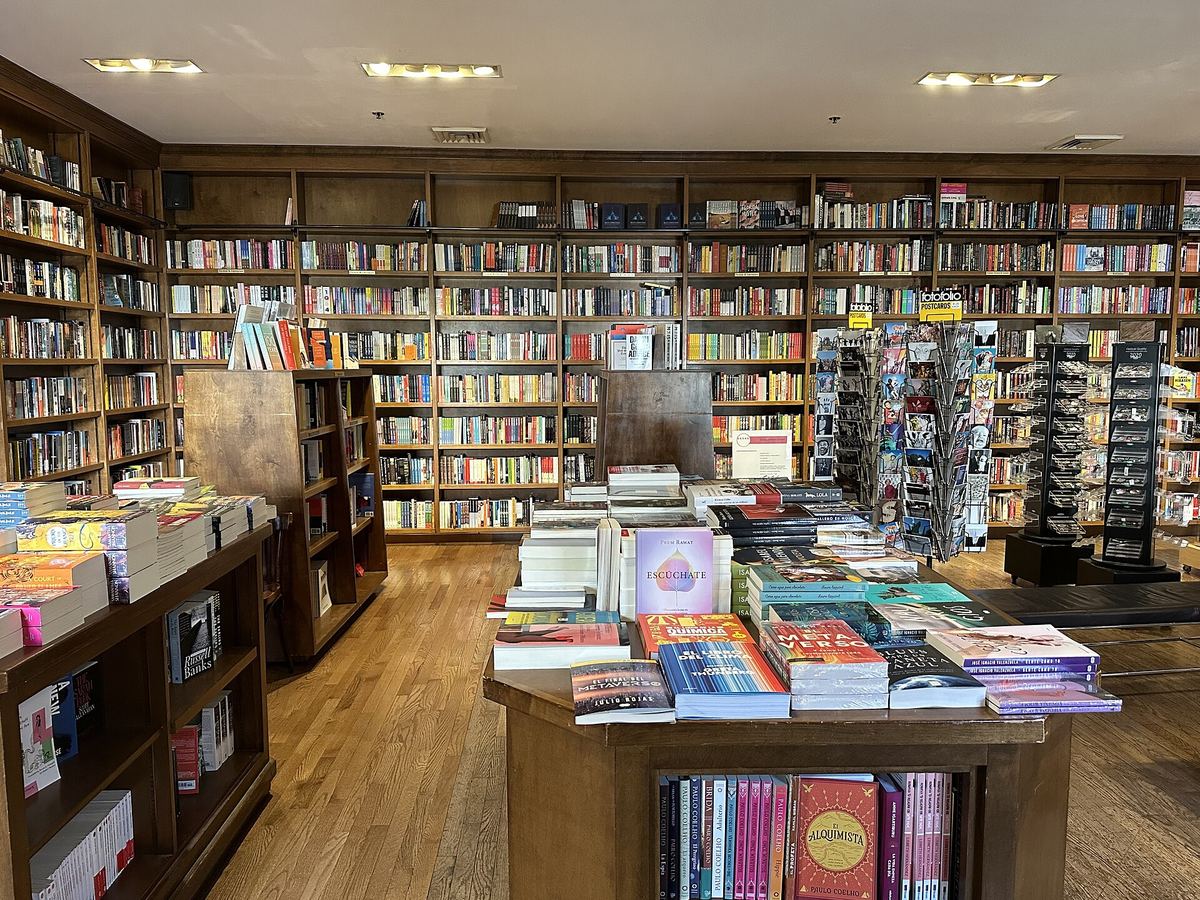 Books & Books