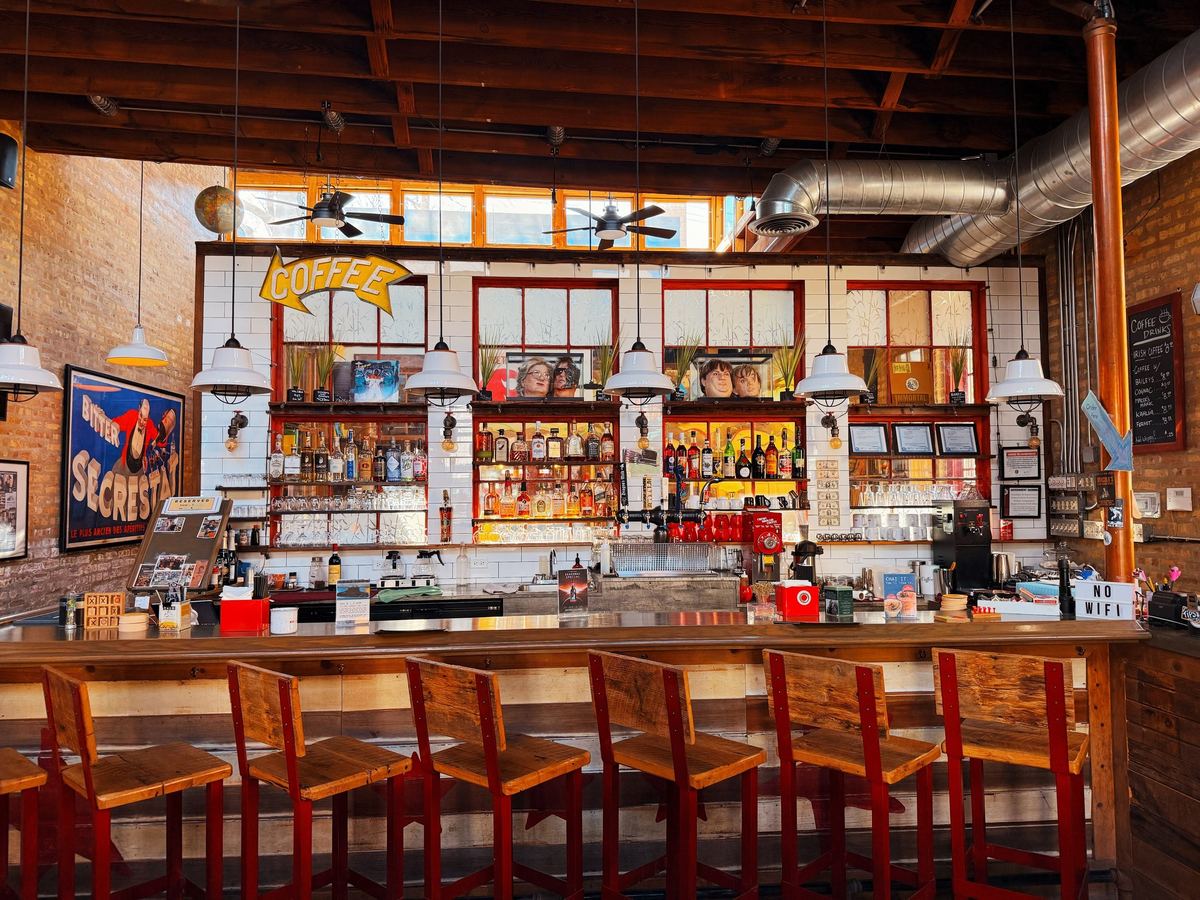 Kibbitznest Books, Brews & Blarney