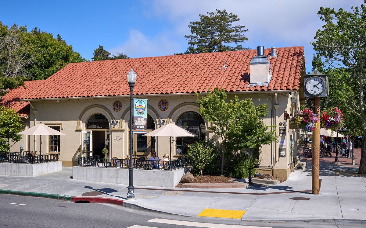 Depot Bookstore & Café