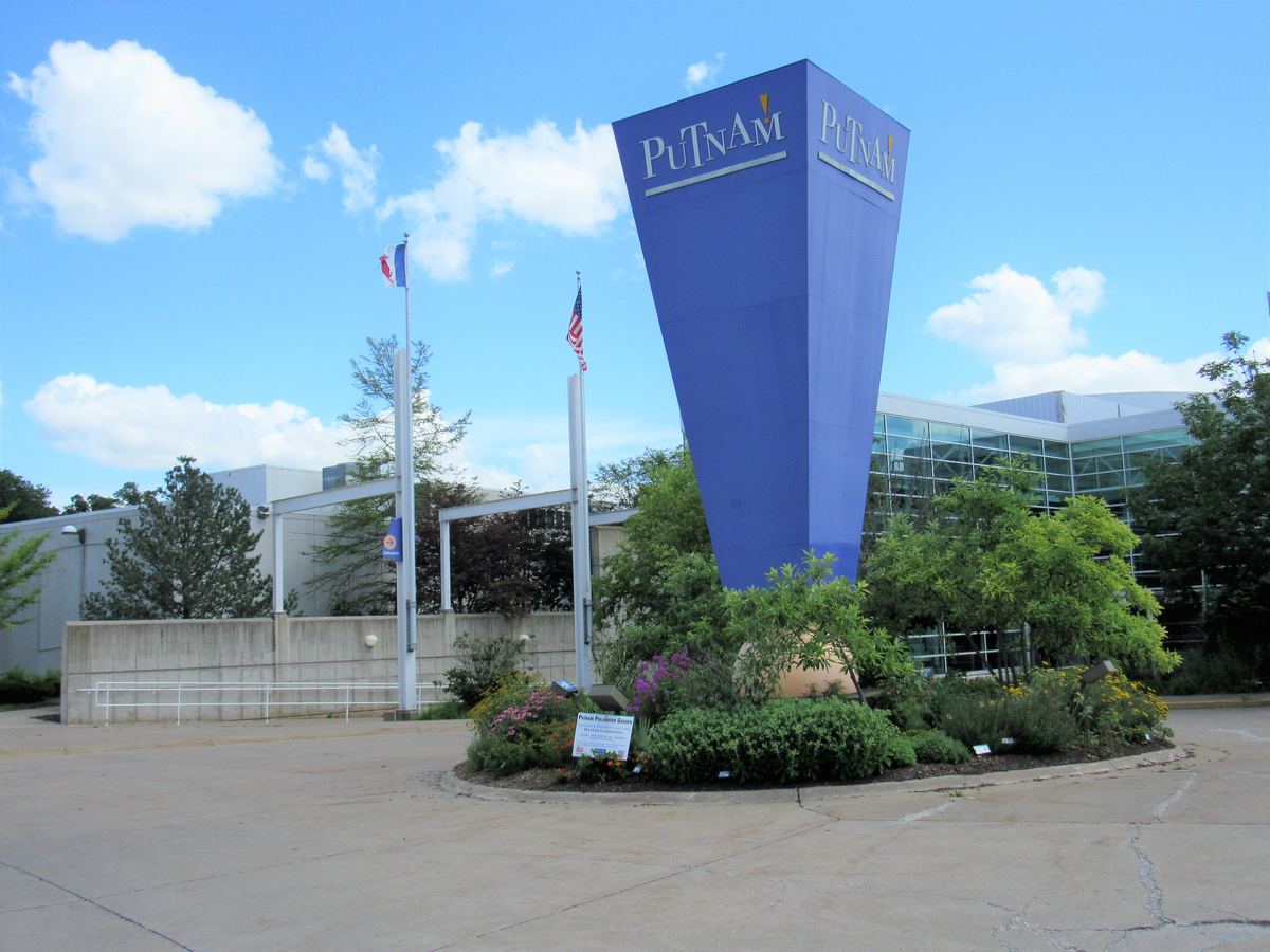 Putnam Museum And Science Center