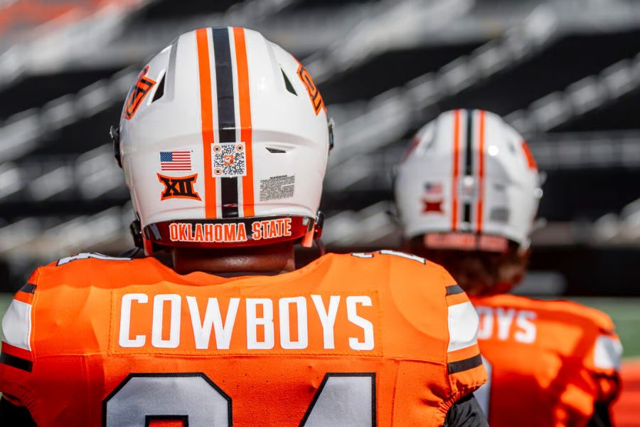 featured image for Why College Football Is a Scam, Eating Green Crabs and Avoiding Ultracrepadarians