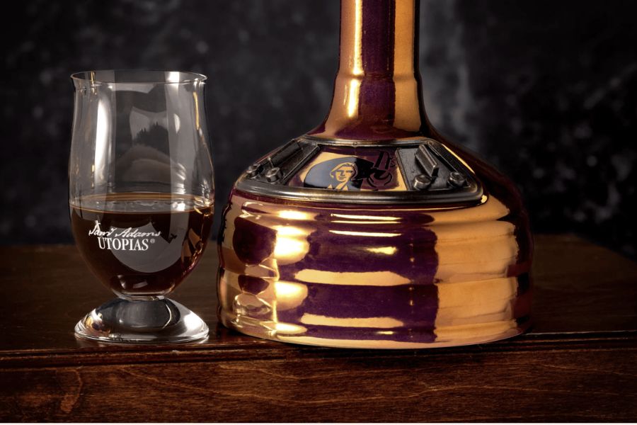 featured image for United Brings a Couch to Economy, Why We Need Casting Directors and a Rumor About LEGO